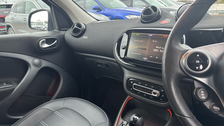 Smart EQ forfour hatchback 60kW EQ Exclusive 17kWh 5dr Auto [22kWch] Electric Hatchback